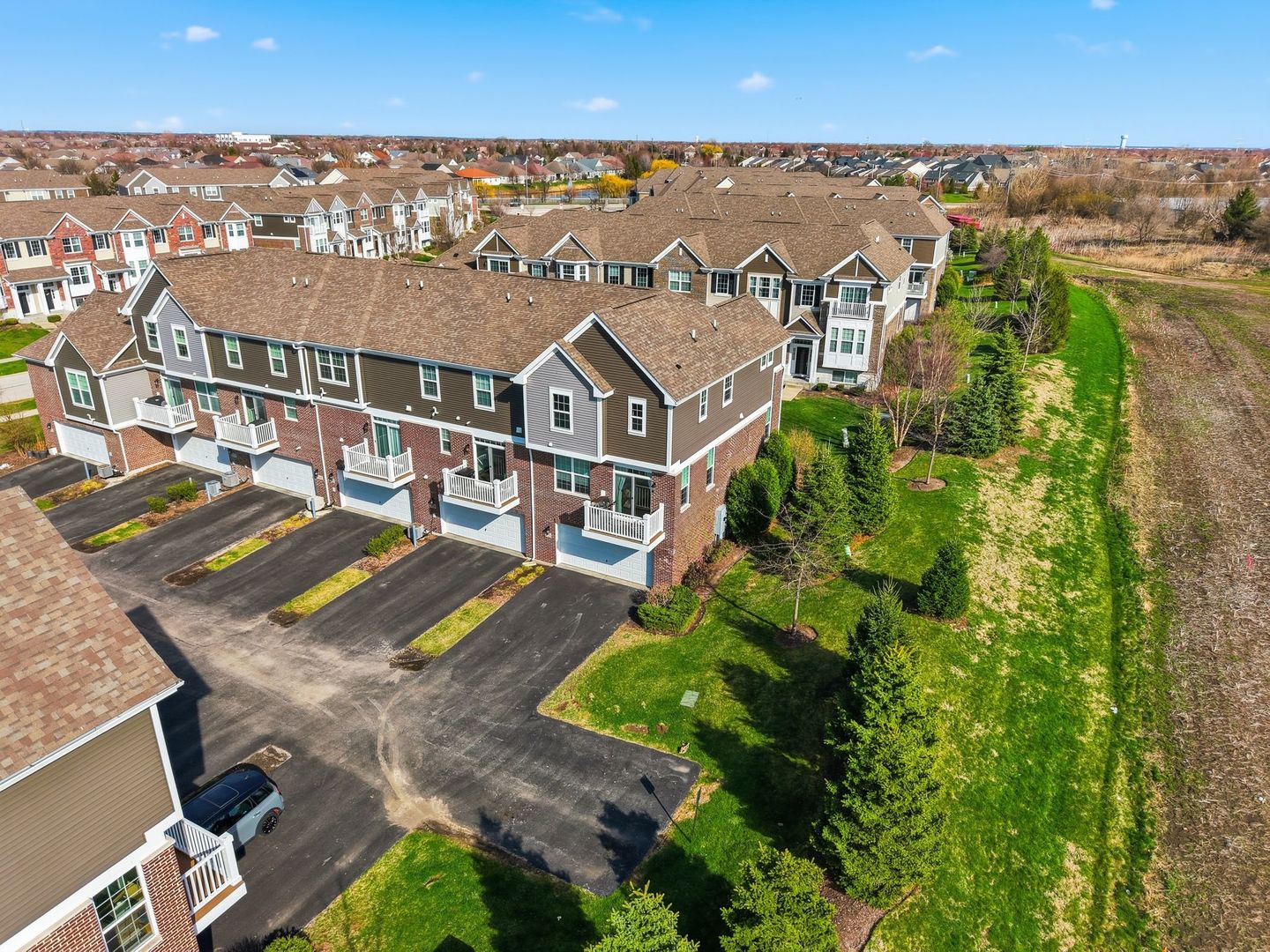 2925 Madison Drive, Naperville, IL 60564