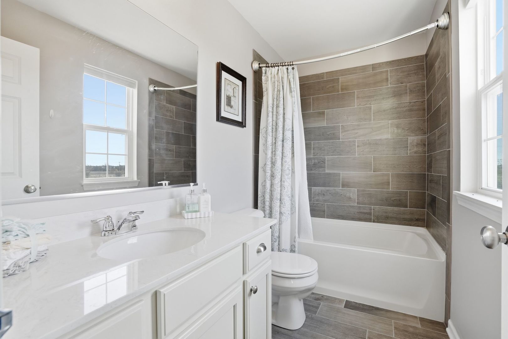 2925 Madison Drive, Naperville, IL 60564