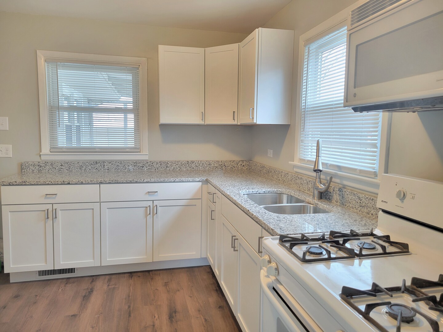 2810 186th Street, Lansing, IL 60438