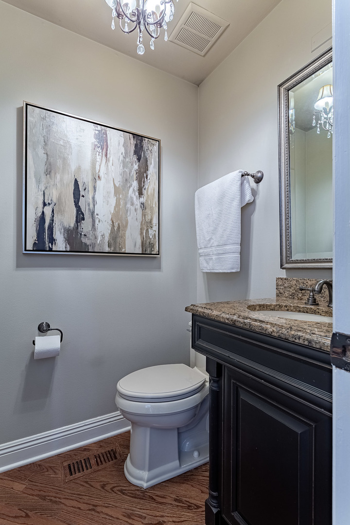 900 Christa Court, Elk Grove Village, IL 60007