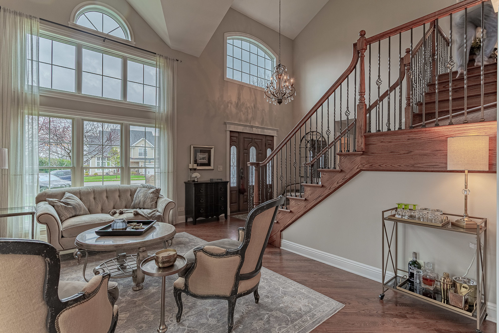 900 Christa Court, Elk Grove Village, IL 60007