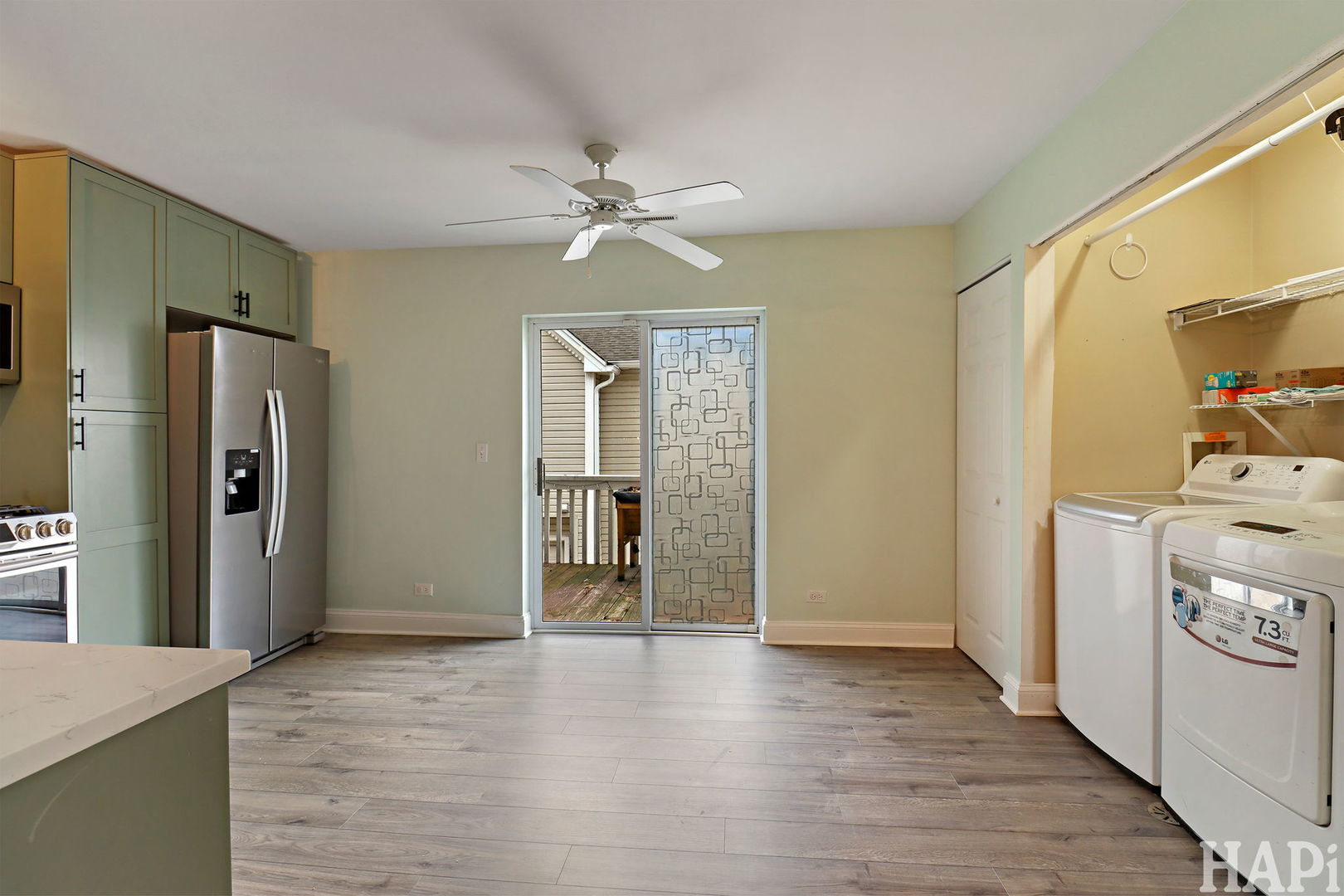 283 W Whispering Oaks Lane, Round Lake, IL 60073