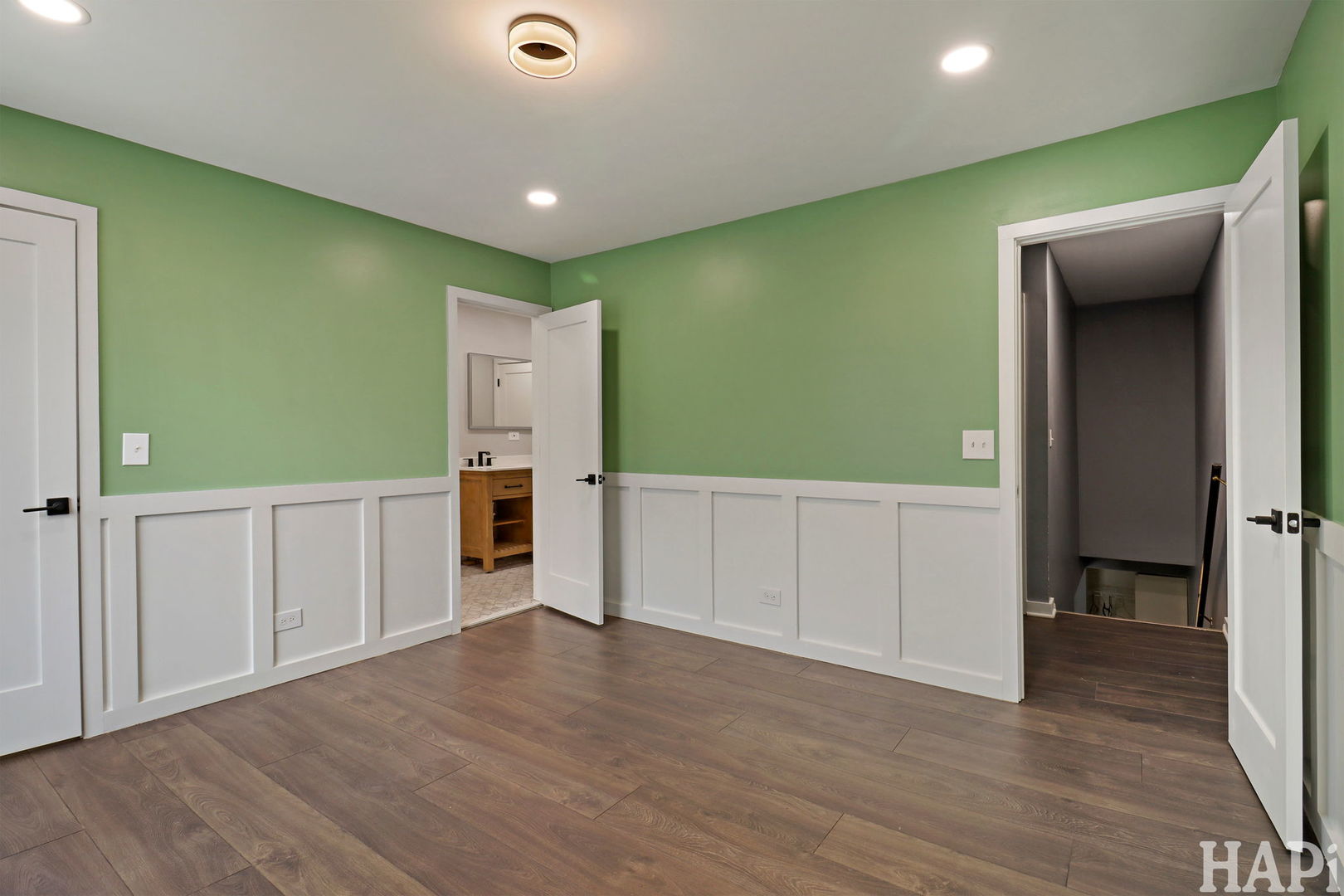 283 W Whispering Oaks Lane, Round Lake, IL 60073