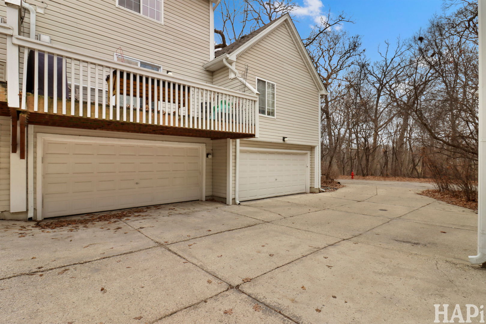 283 W Whispering Oaks Lane, Round Lake, IL 60073