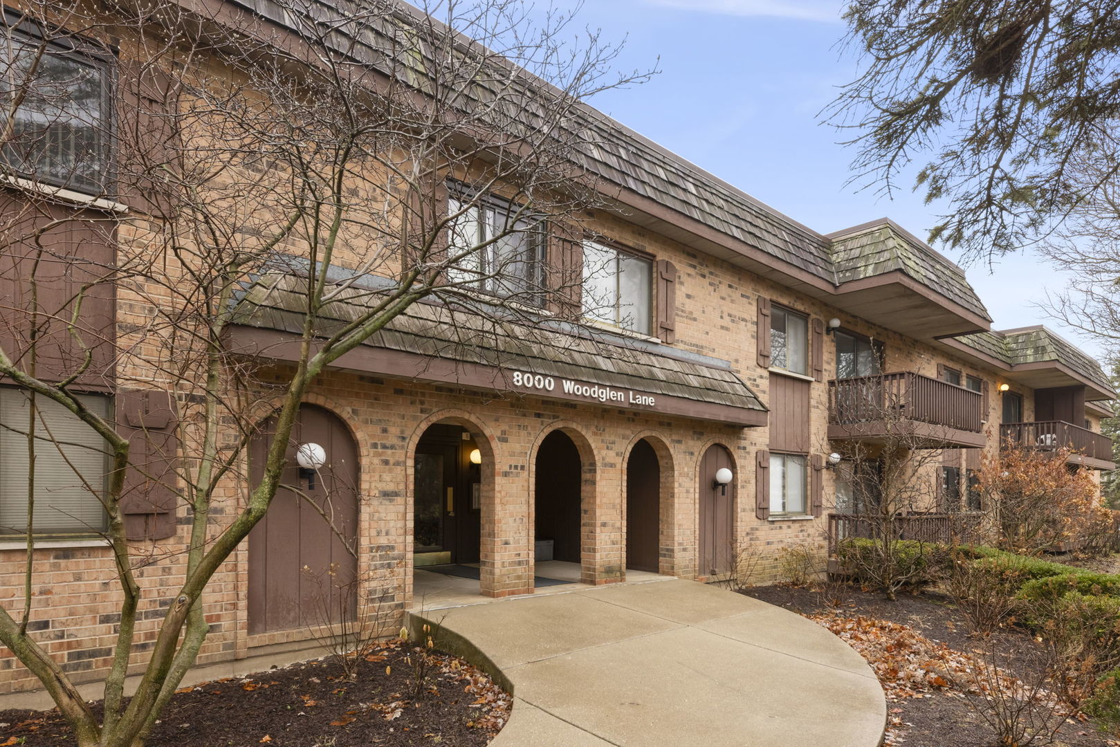 8000 WOODGLEN Lane #102, Downers Grove, IL 60516