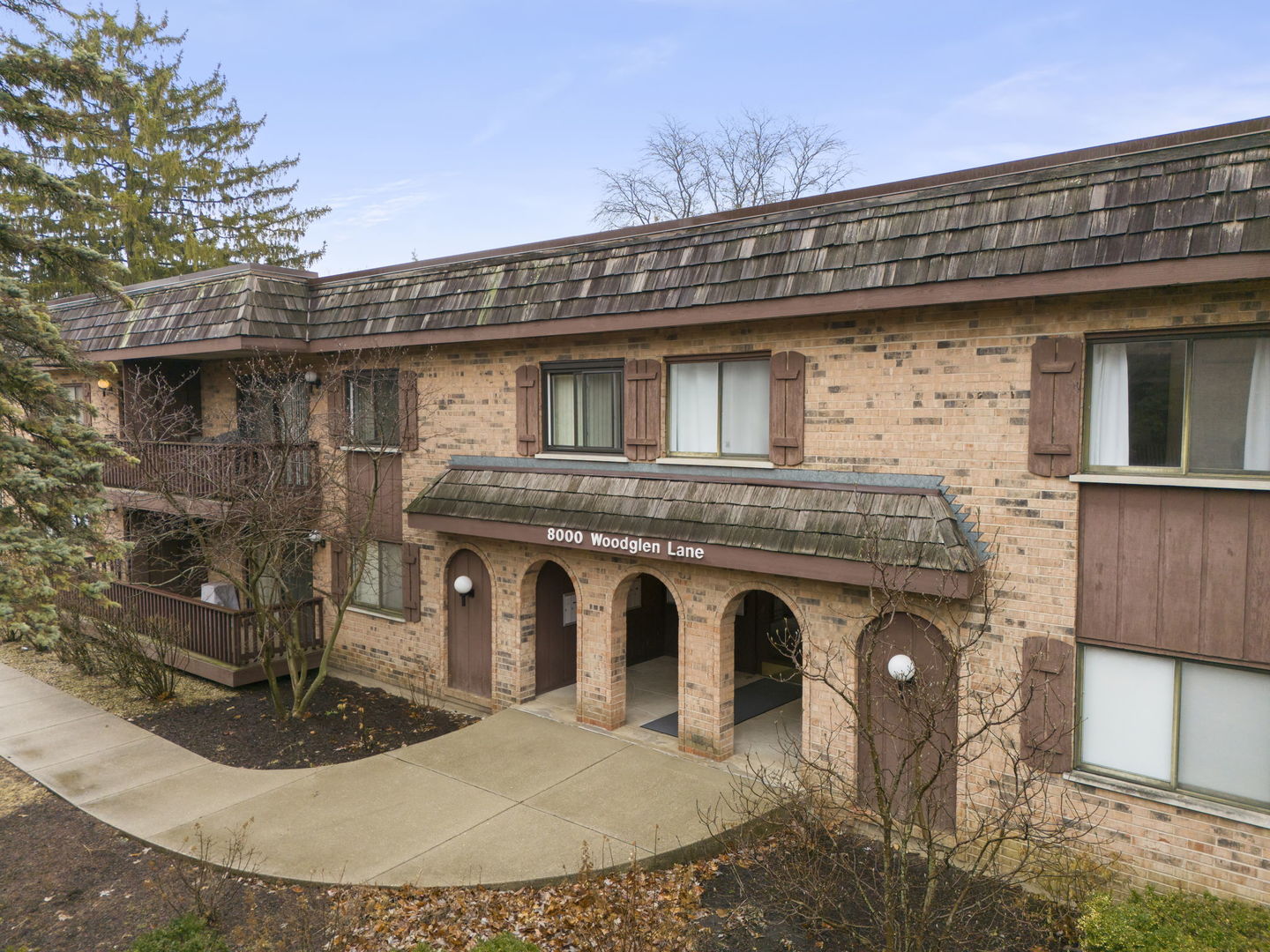 8000 WOODGLEN Lane #102, Downers Grove, IL 60516
