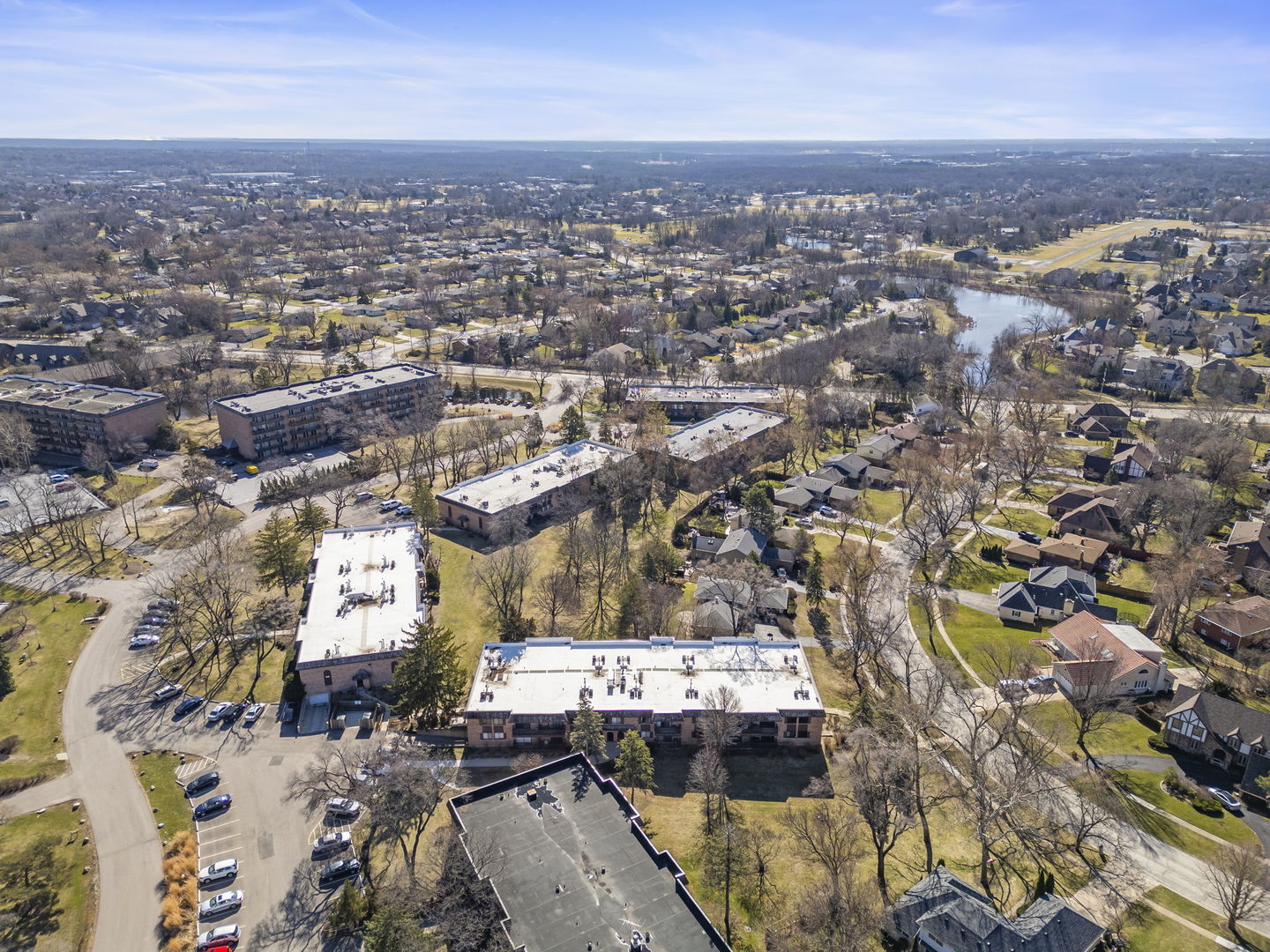 8000 WOODGLEN Lane #102, Downers Grove, IL 60516