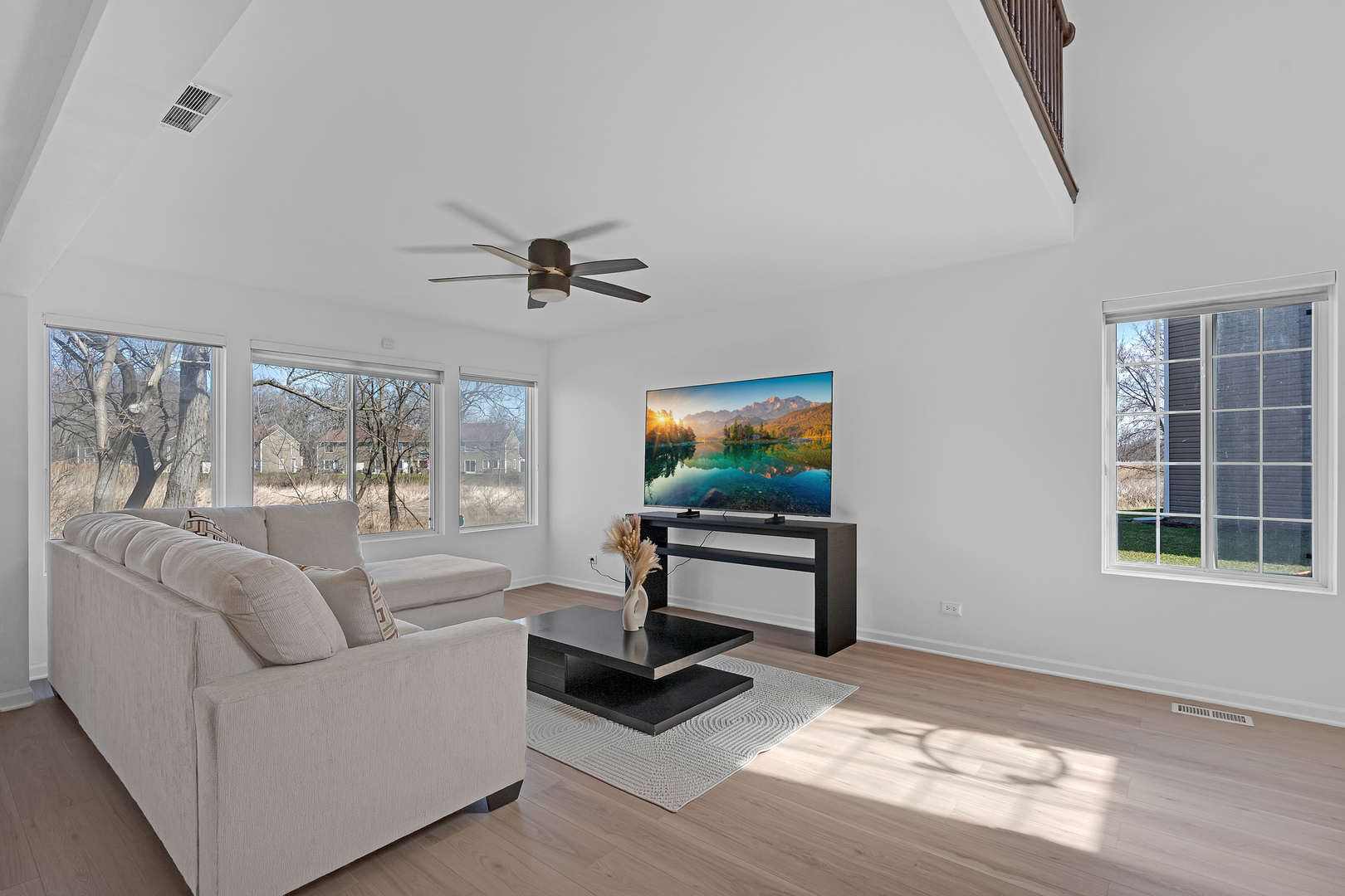 377 Locksley Drive, Streamwood, IL 60107