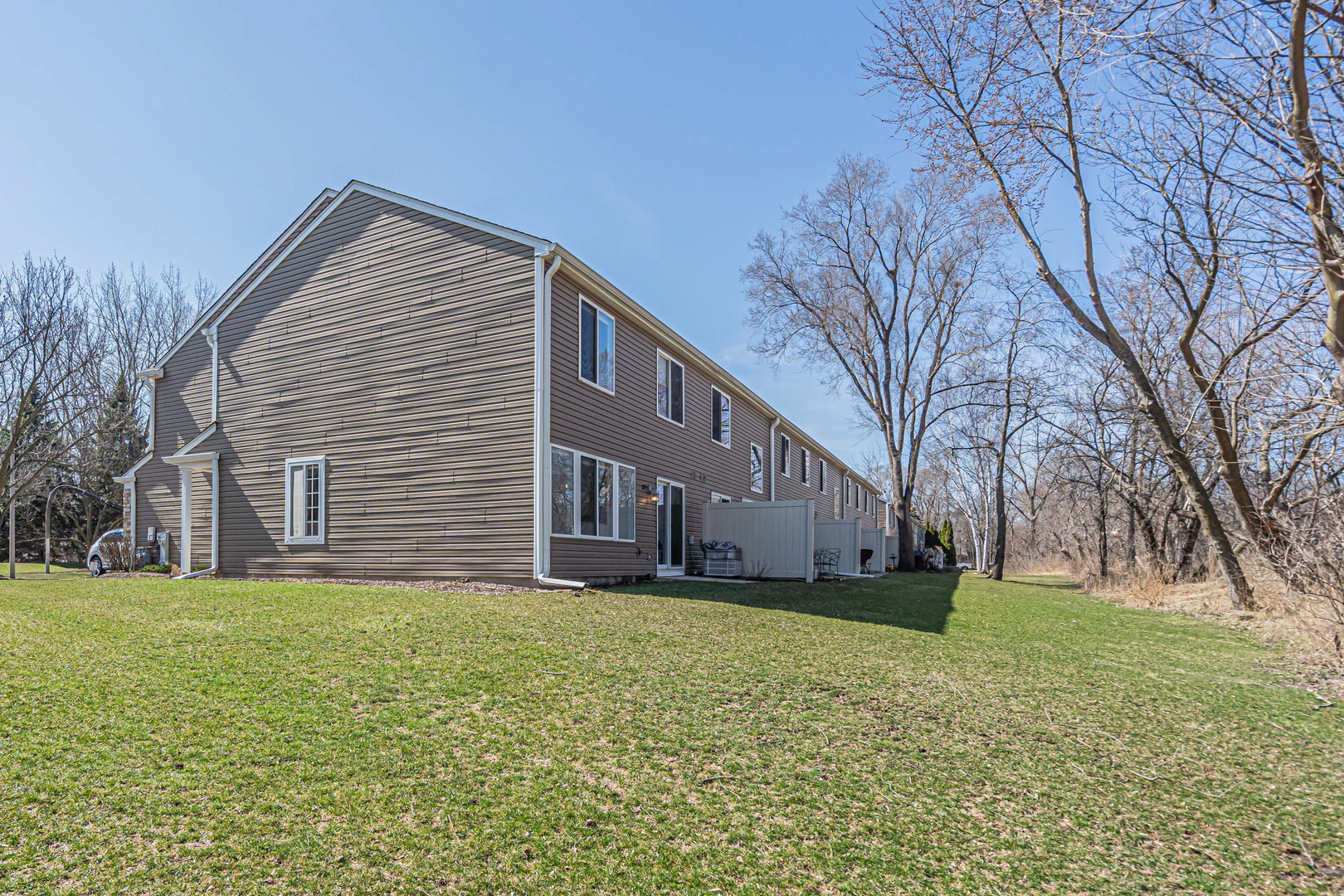 377 Locksley Drive, Streamwood, IL 60107