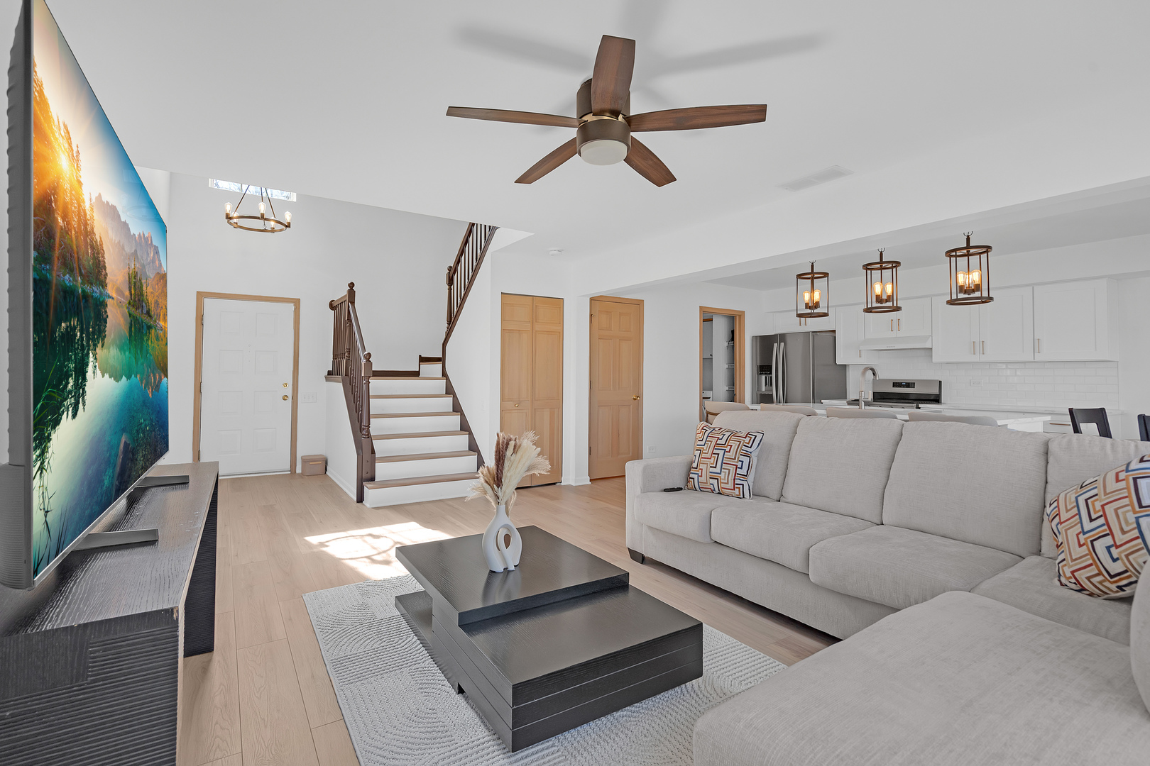 377 Locksley Drive, Streamwood, IL 60107