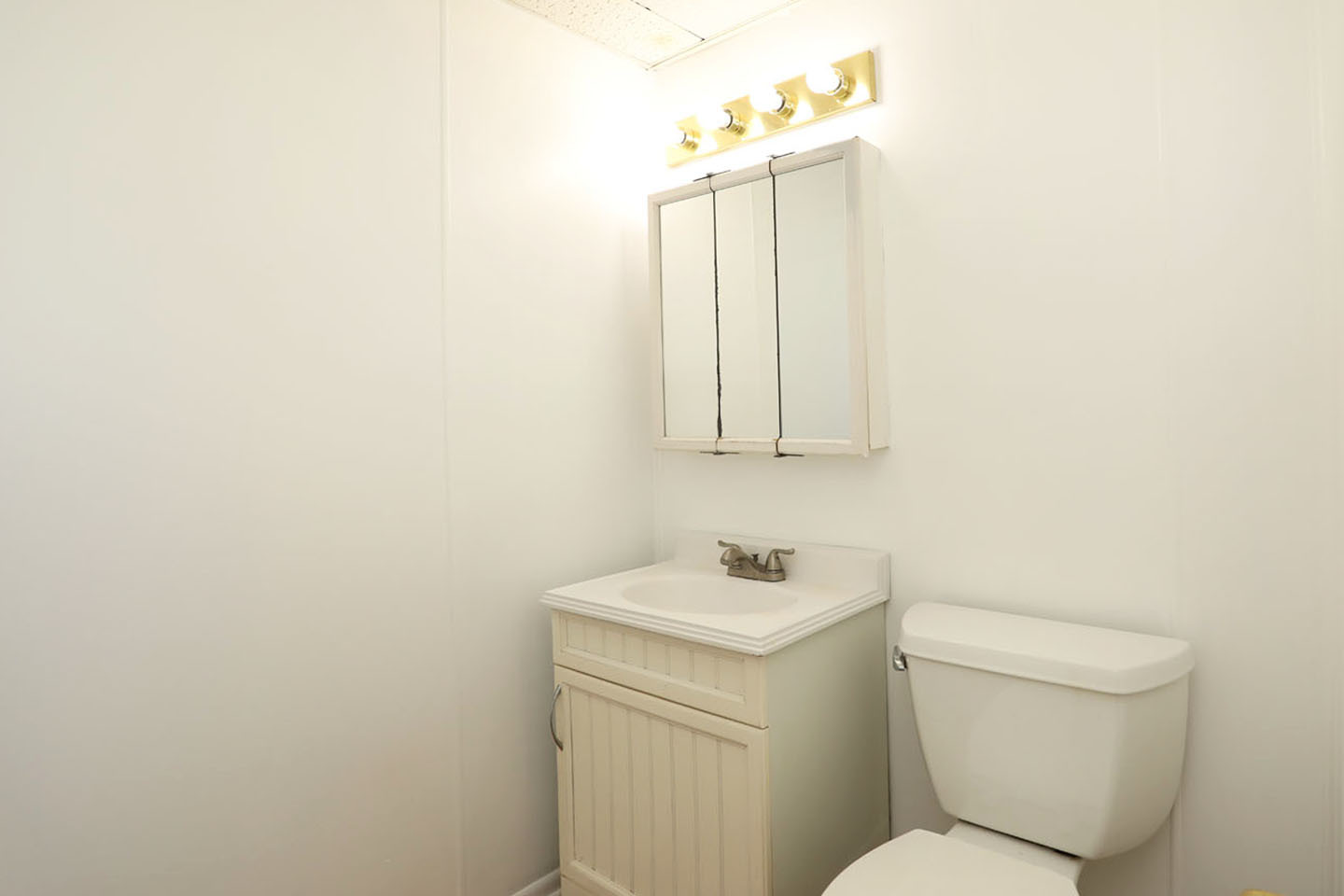 600 Flagstaff Lane, Hoffman Estates, IL 60169