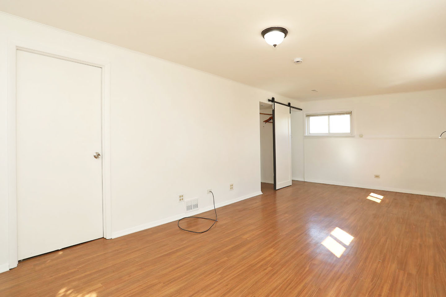 600 Flagstaff Lane, Hoffman Estates, IL 60169