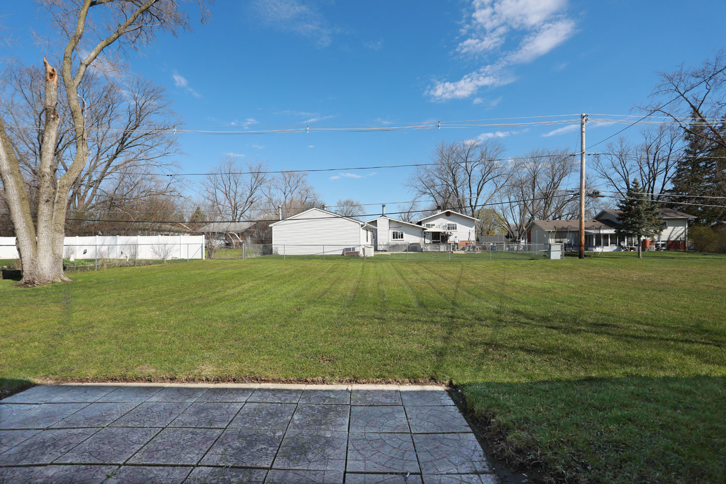 600 Flagstaff Lane, Hoffman Estates, IL 60169