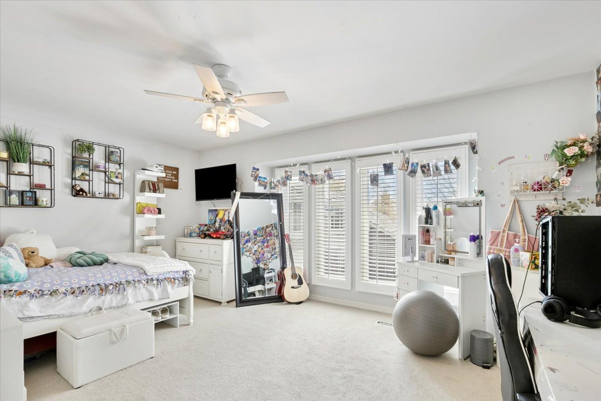 842 Furlong Drive, Libertyville, IL 60048