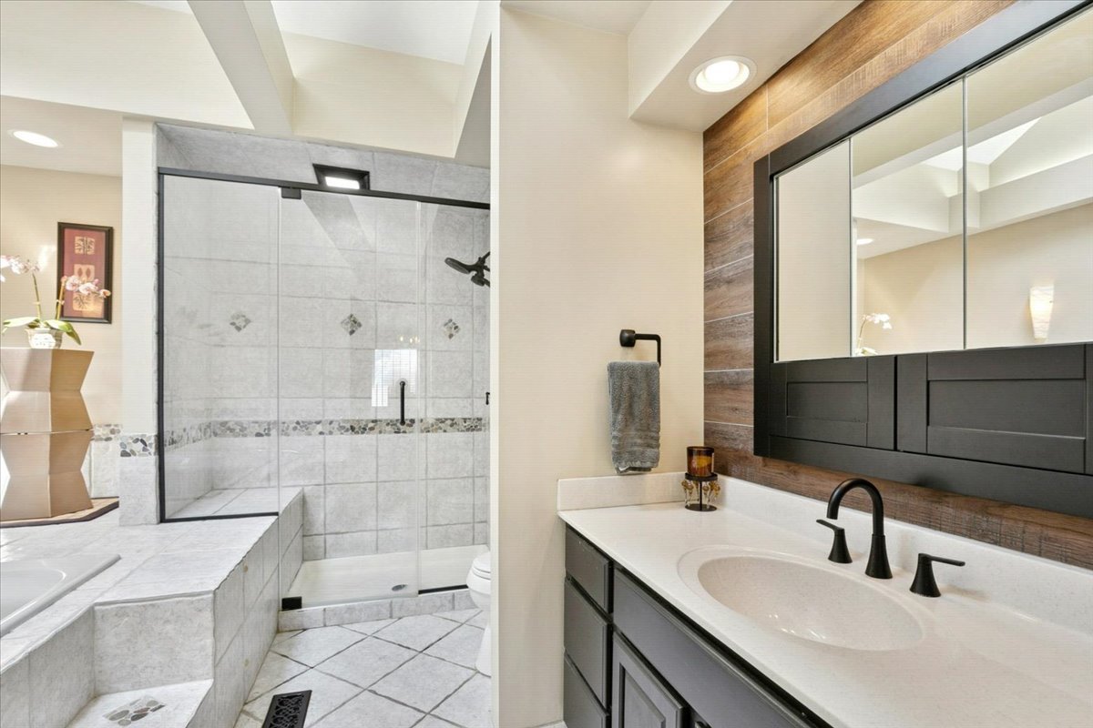 842 Furlong Drive, Libertyville, IL 60048