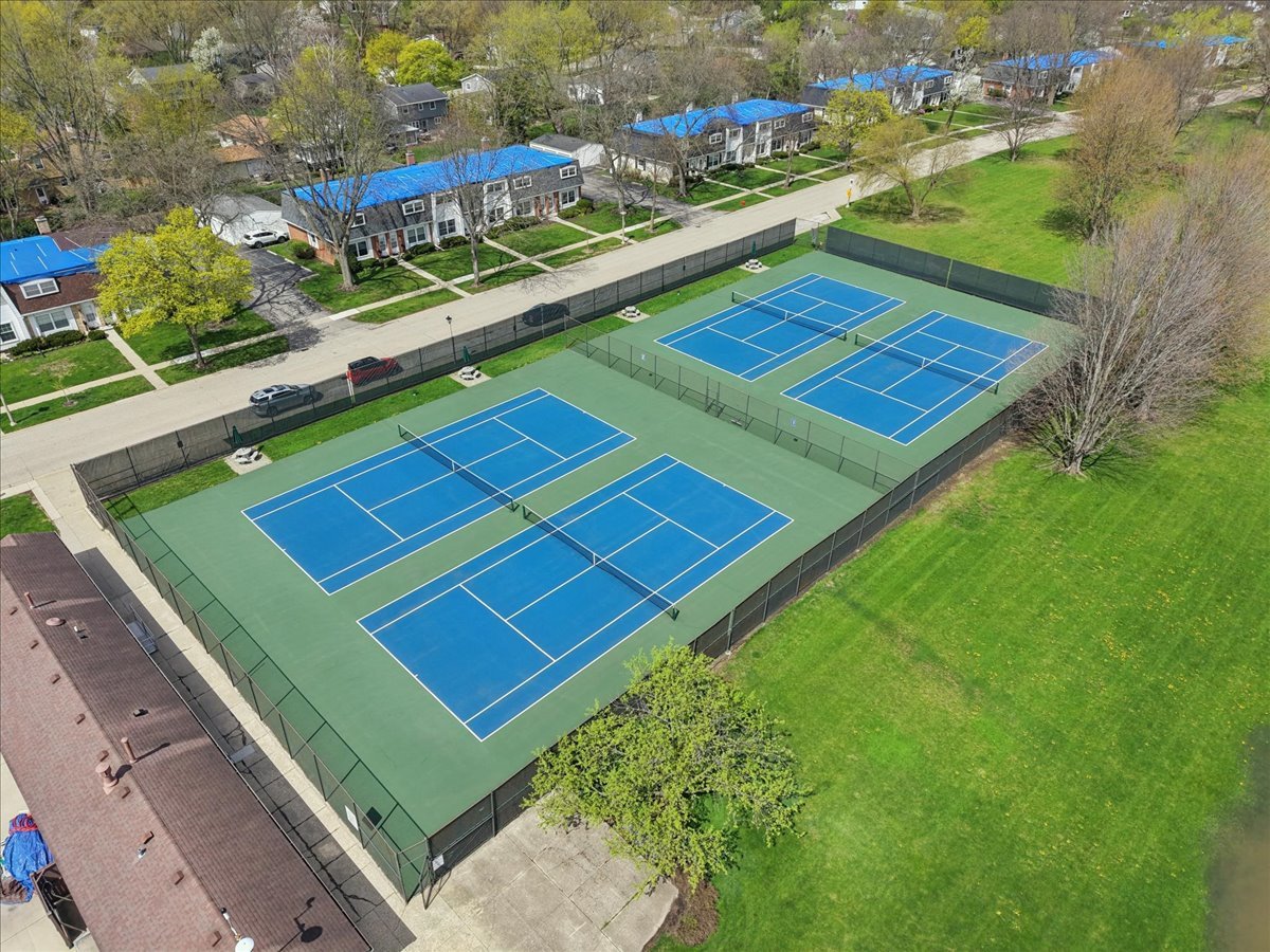 842 Furlong Drive, Libertyville, IL 60048