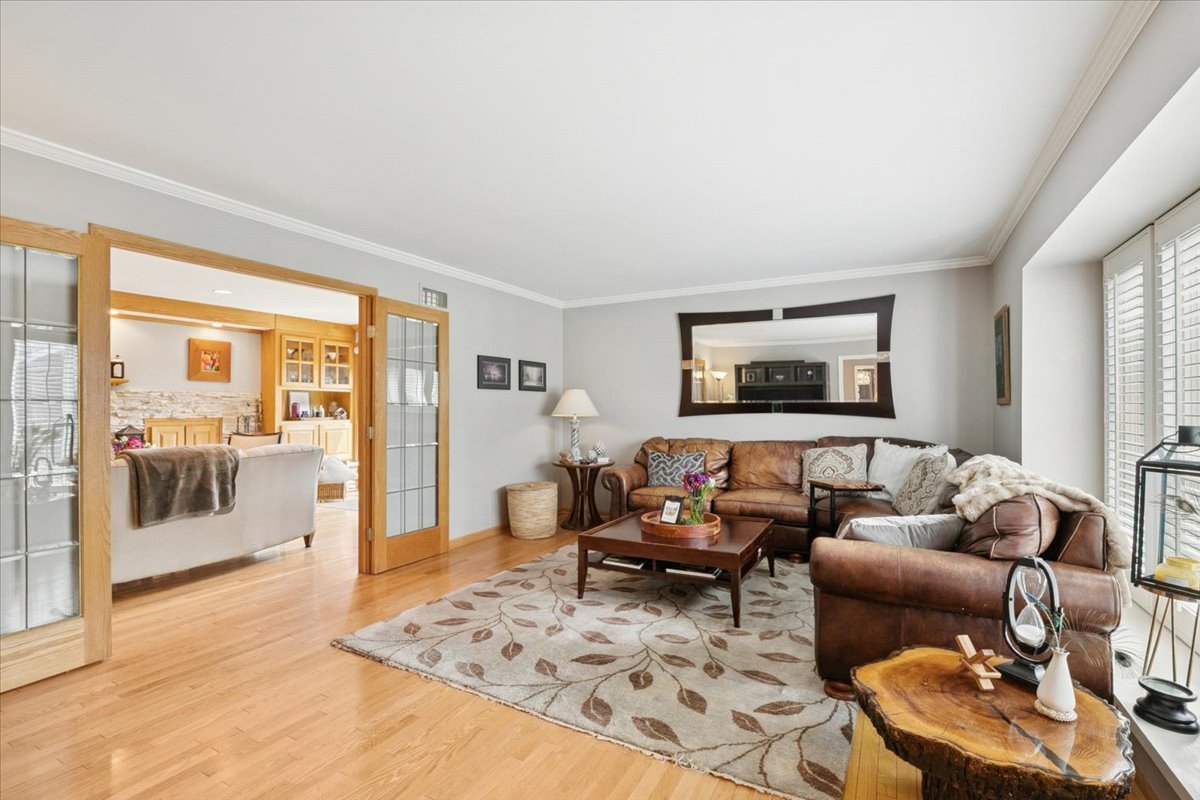 842 Furlong Drive, Libertyville, IL 60048