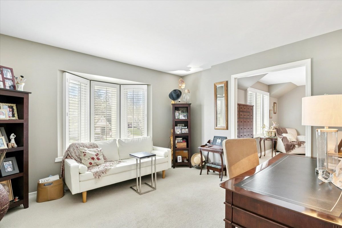 842 Furlong Drive, Libertyville, IL 60048