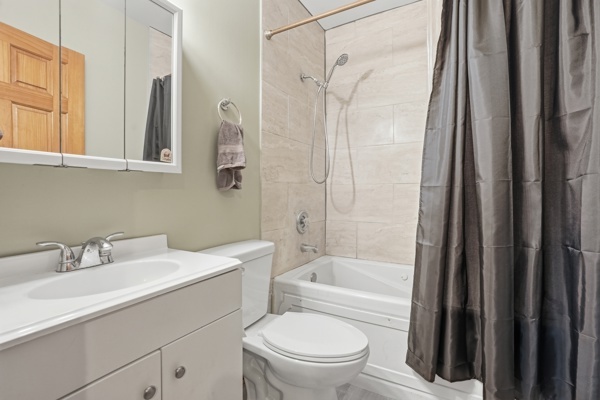 421 Nobes Avenue, Lockport, IL 60441