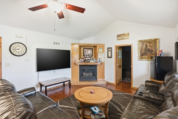 421 Nobes Avenue, Lockport, IL 60441