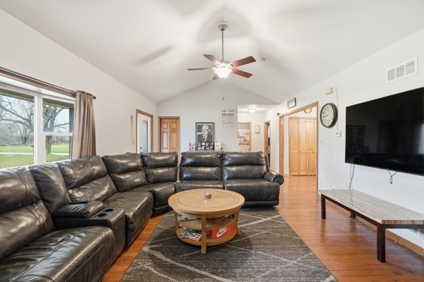 421 Nobes Avenue, Lockport, IL 60441