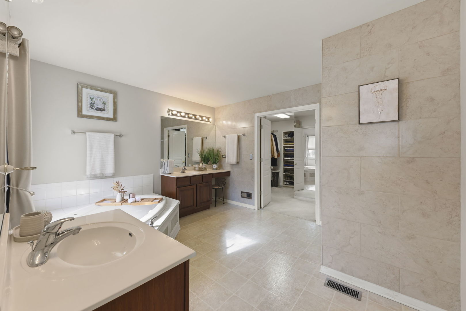 13005 Kensington Drive, Plainfield, IL 60585