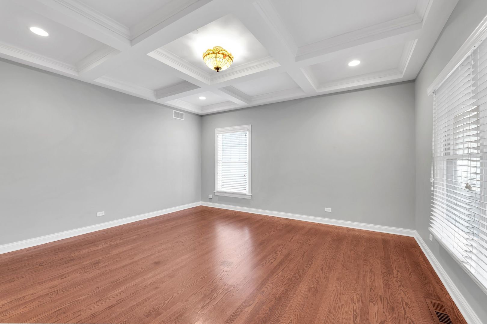 141 Walnut Street, Libertyville, IL 60048