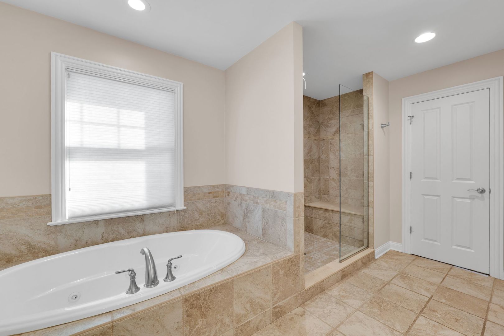 141 Walnut Street, Libertyville, IL 60048