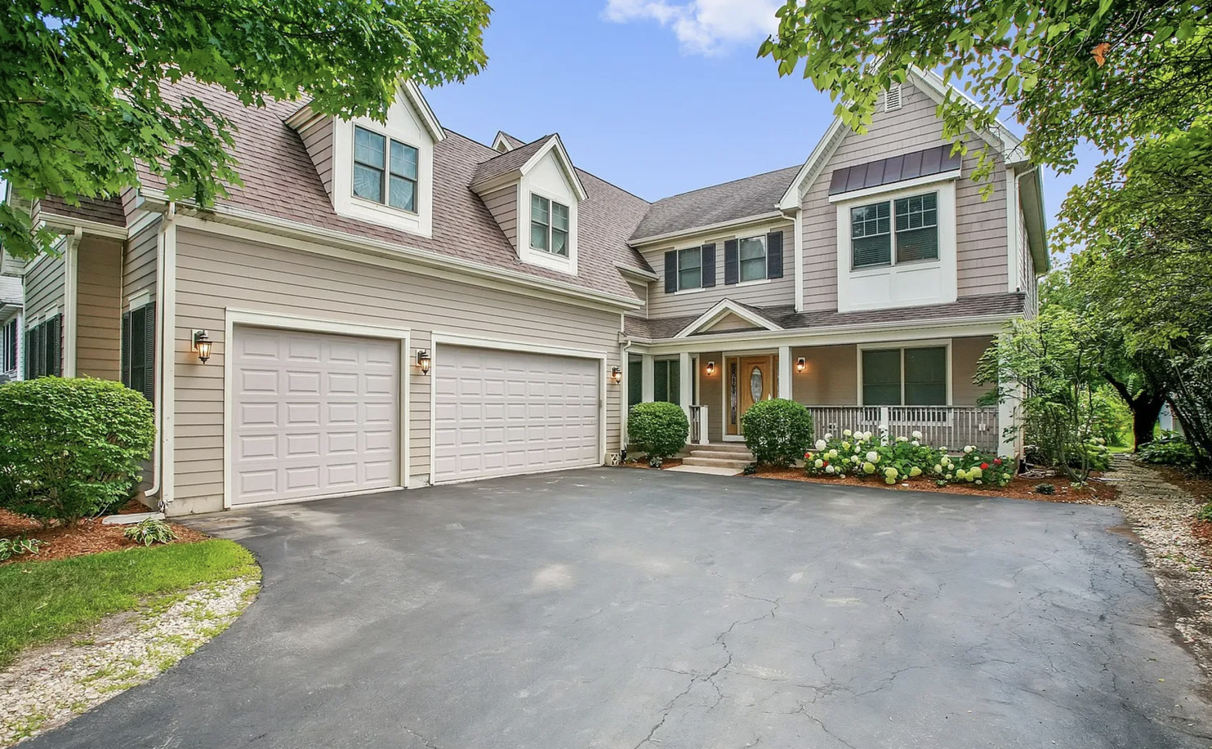 141 Walnut Street, Libertyville, IL 60048