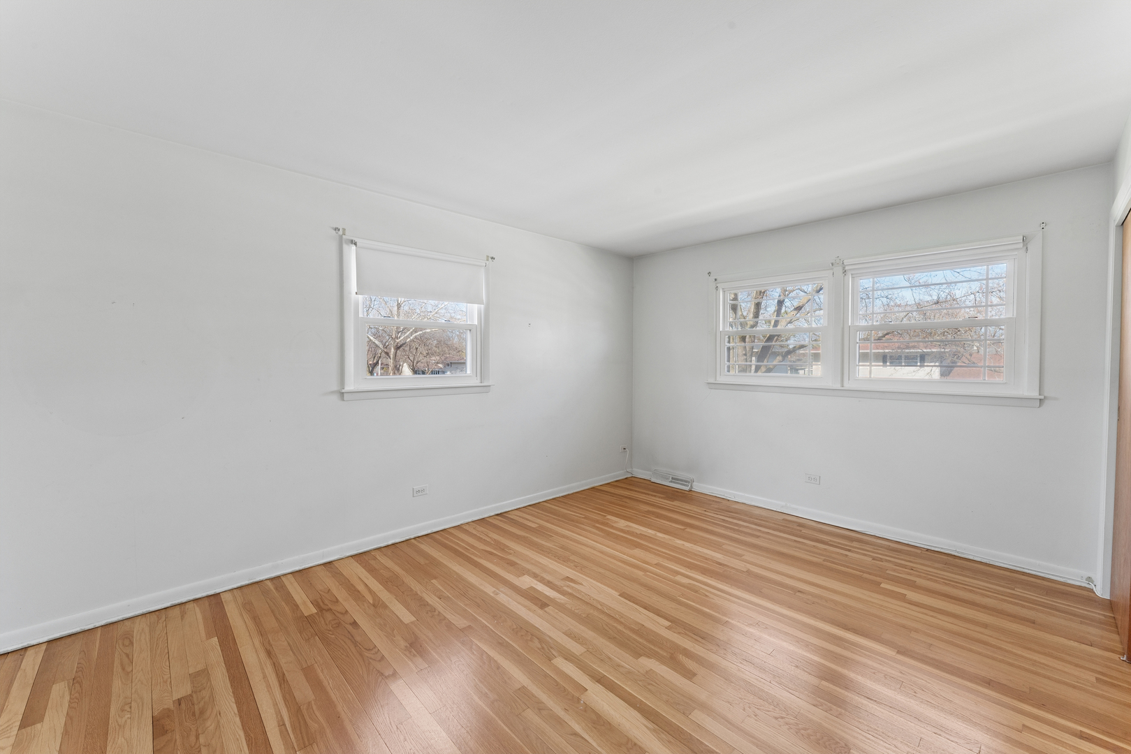 1004 N Greenfield Lane, Mount Prospect, IL 60056