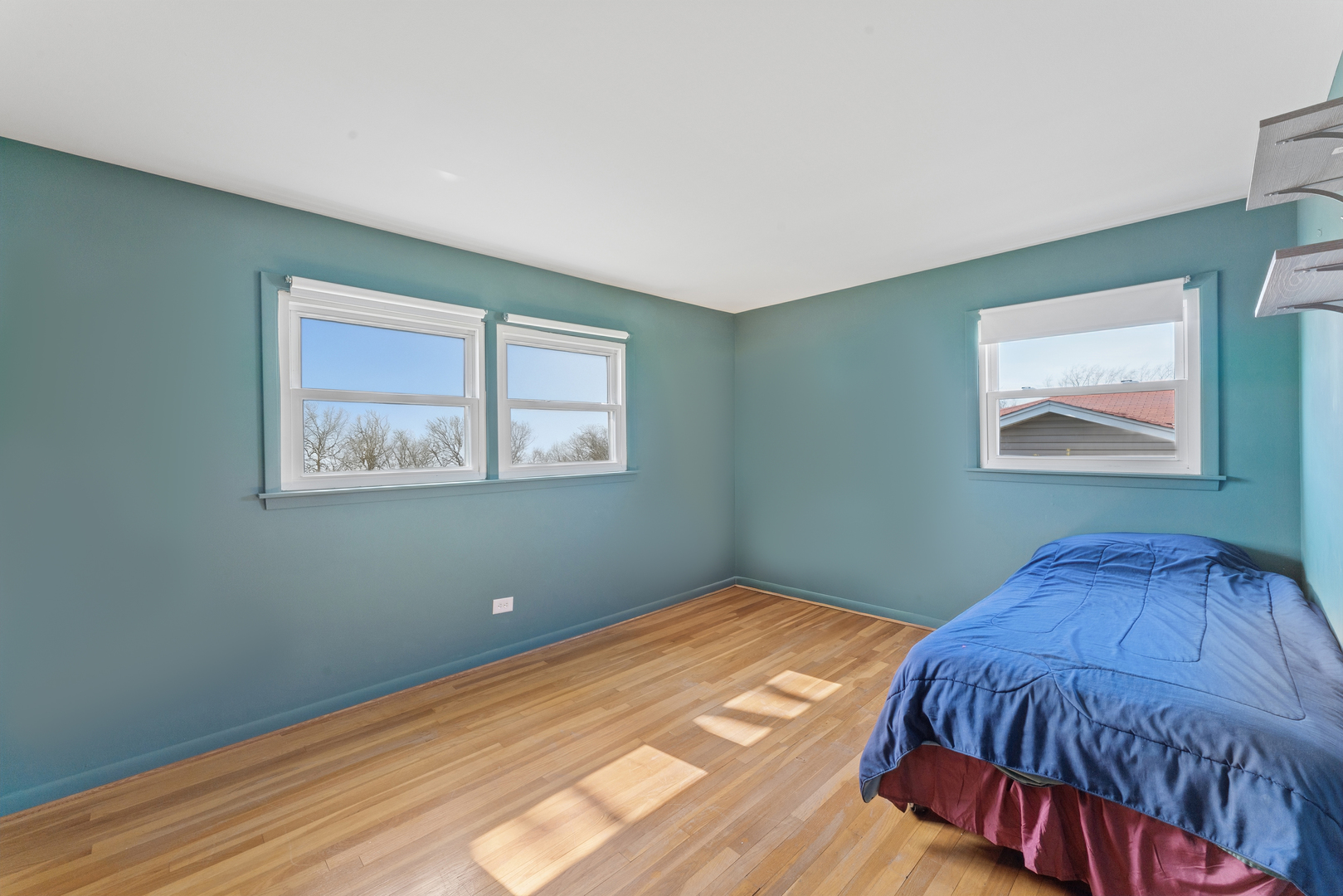 1004 N Greenfield Lane, Mount Prospect, IL 60056