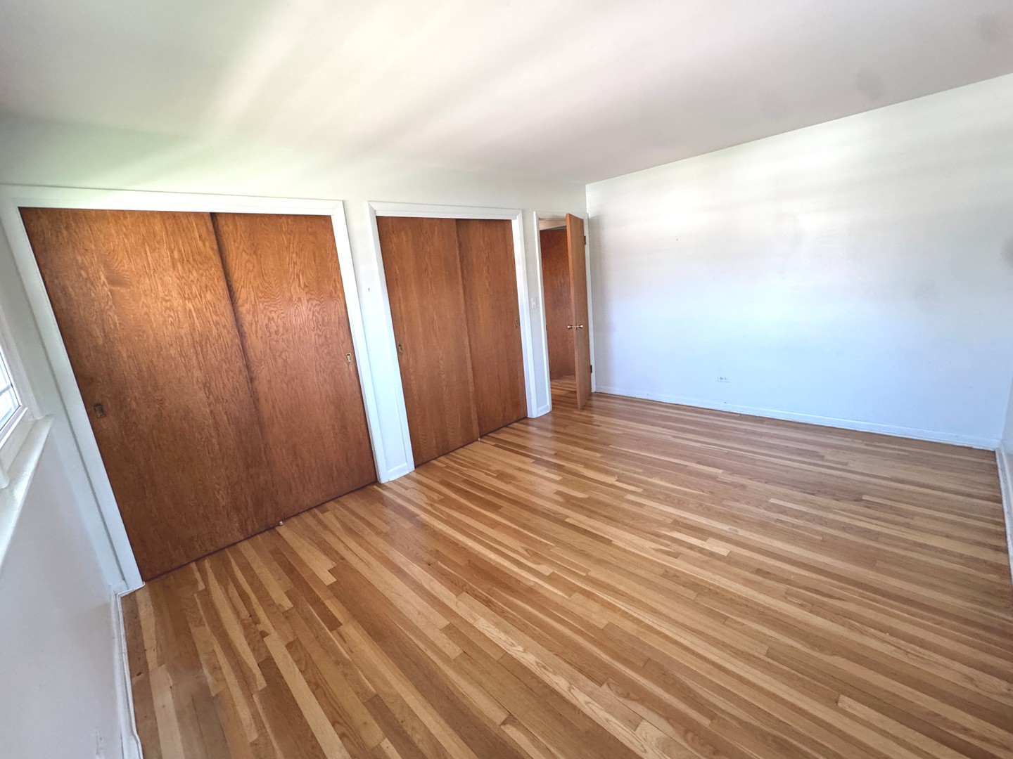 1004 N Greenfield Lane, Mount Prospect, IL 60056