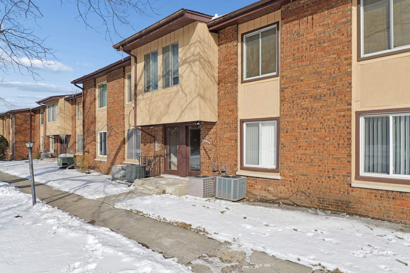 827 E 194th Street #827, Glenwood, IL 60425