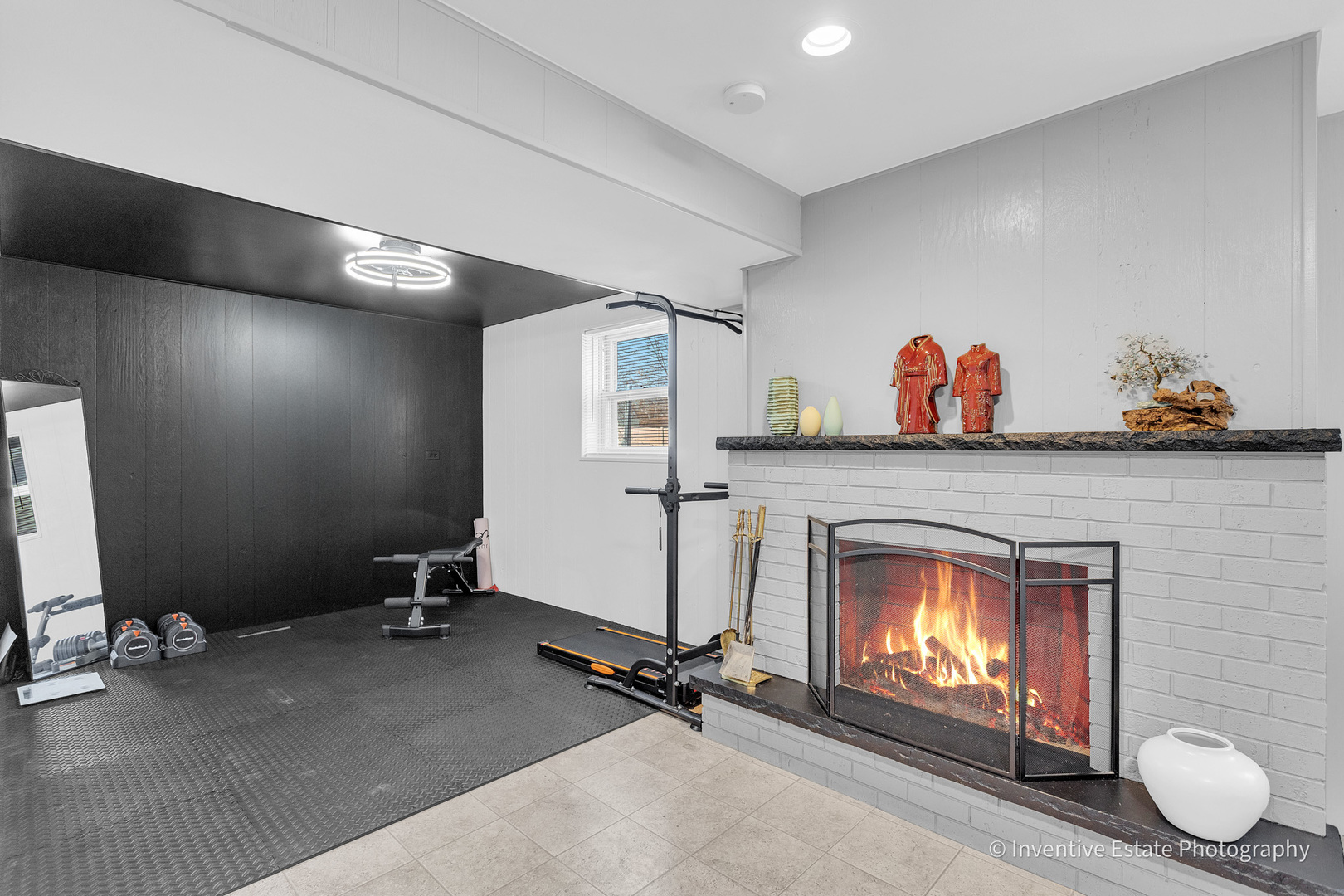 1560 Sheffield Drive, Elgin, IL 60123