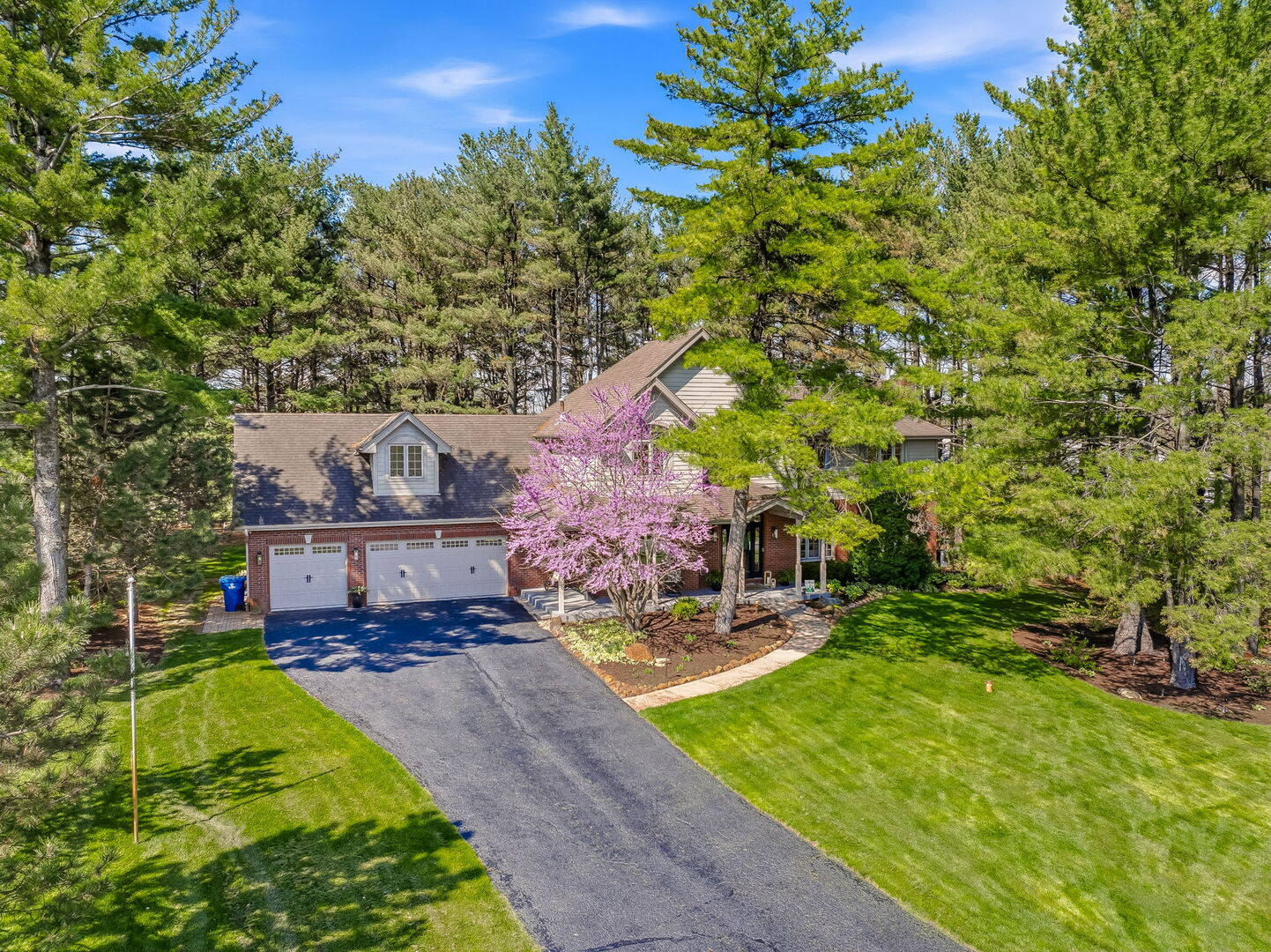 17960 S HUNT CLUB Drive, Homer Glen, IL 60491