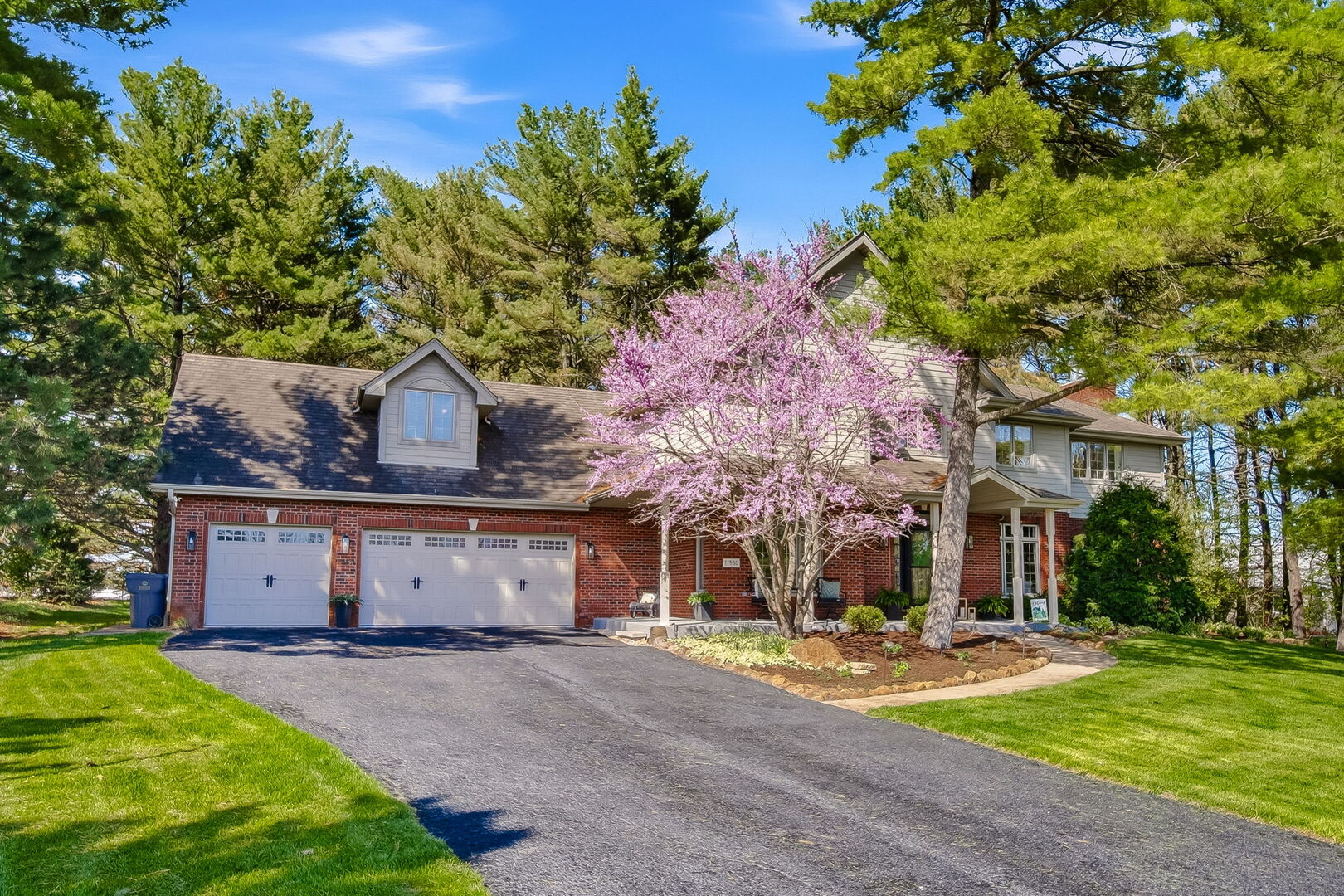 17960 S HUNT CLUB Drive, Homer Glen, IL 60491