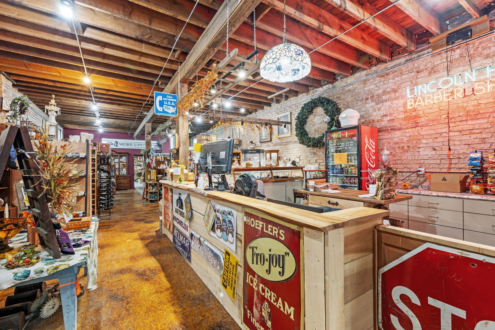 126 S Main Street, Gilman, IL 60938