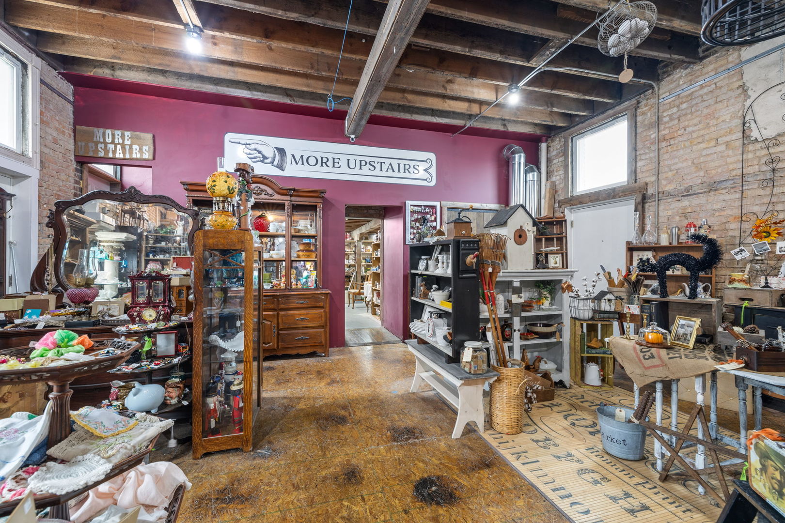 126 S Main Street, Gilman, IL 60938