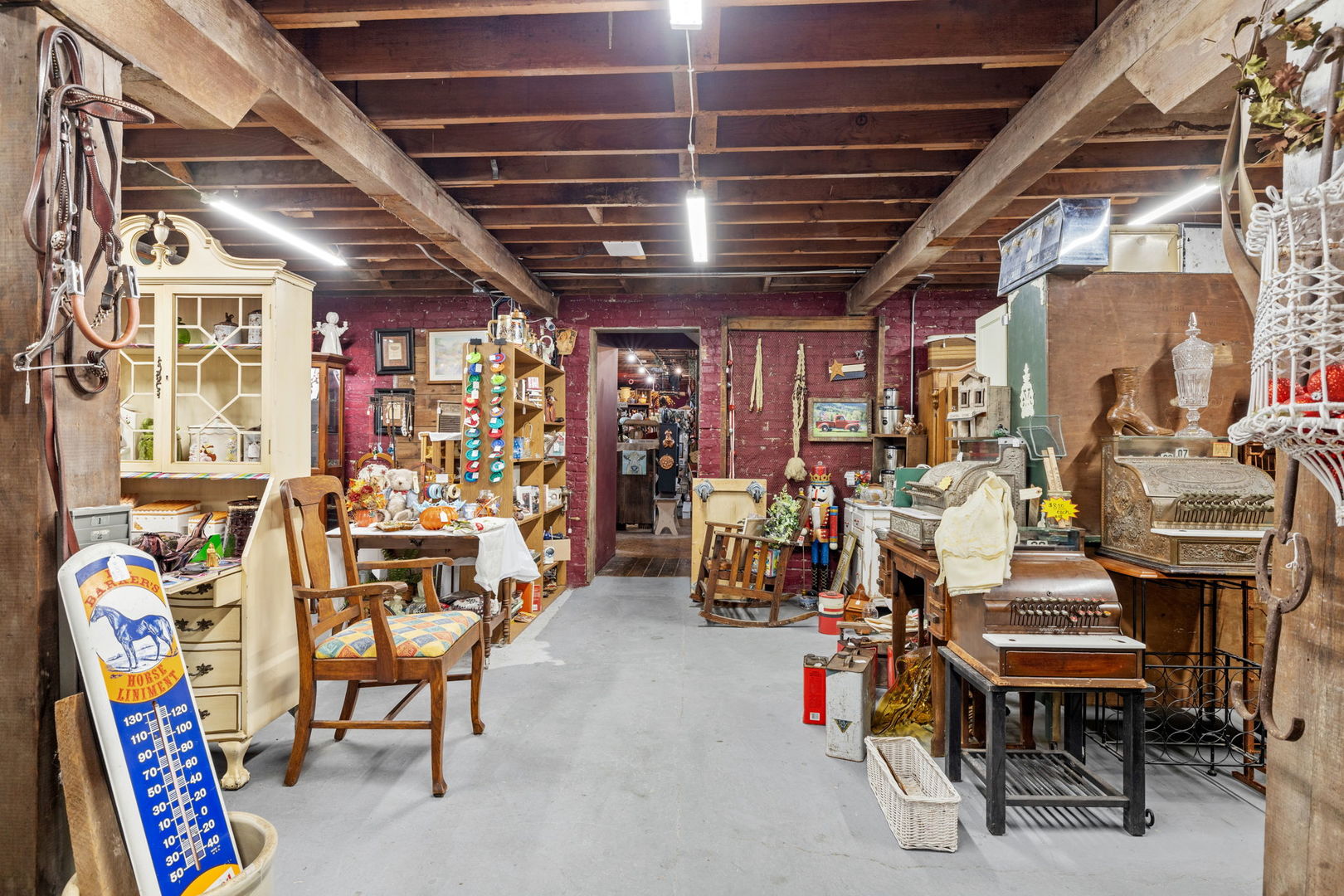 126 S Main Street, Gilman, IL 60938