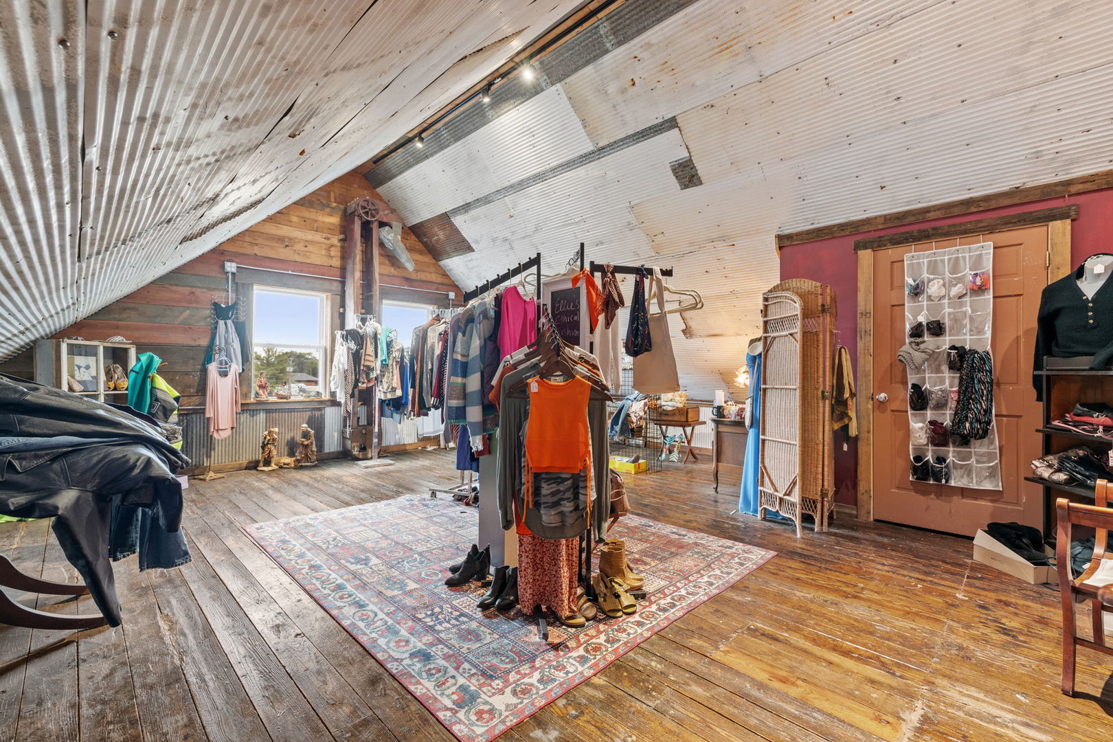 126 S Main Street, Gilman, IL 60938