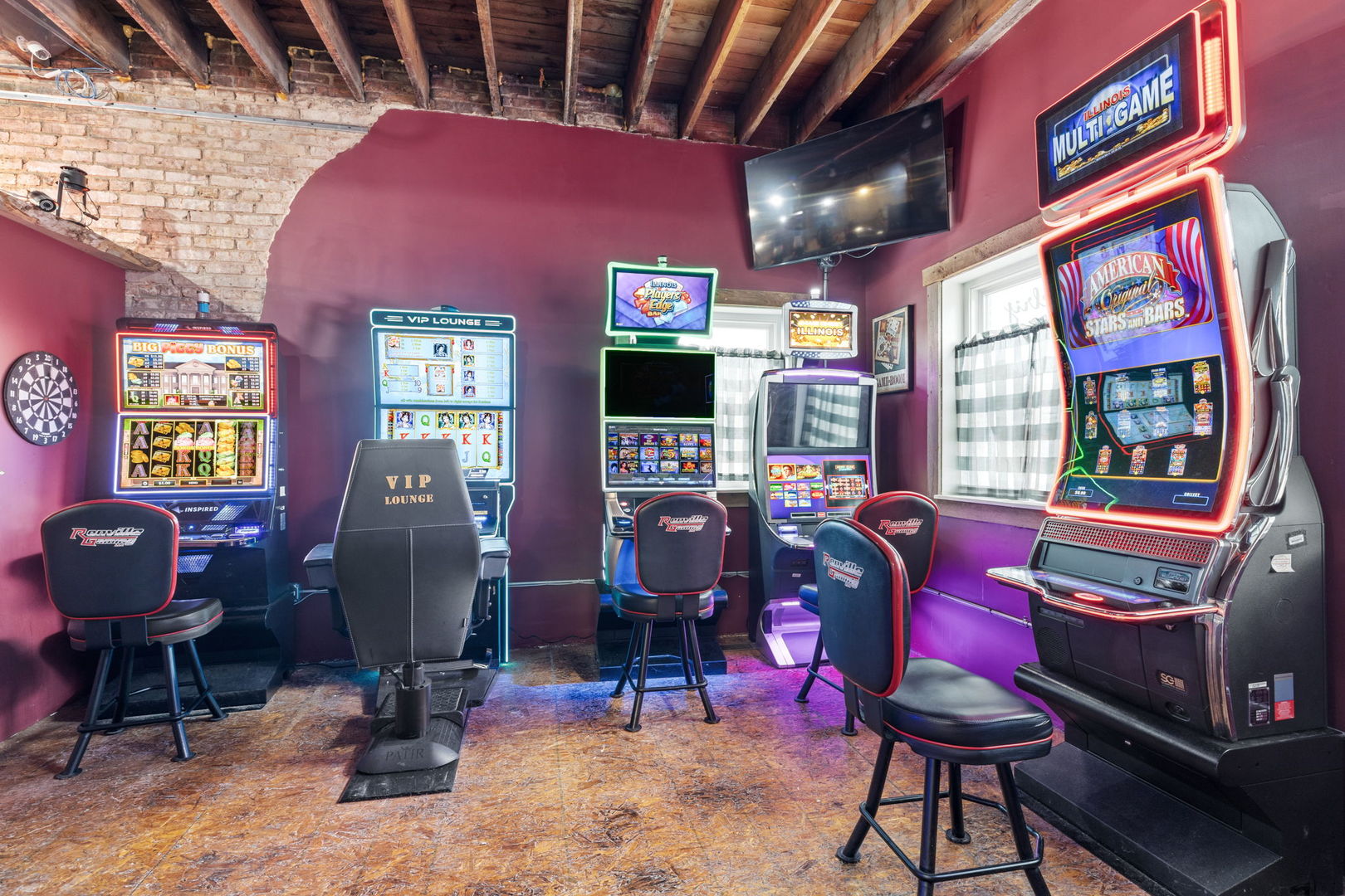 126 S Main Street, Gilman, IL 60938