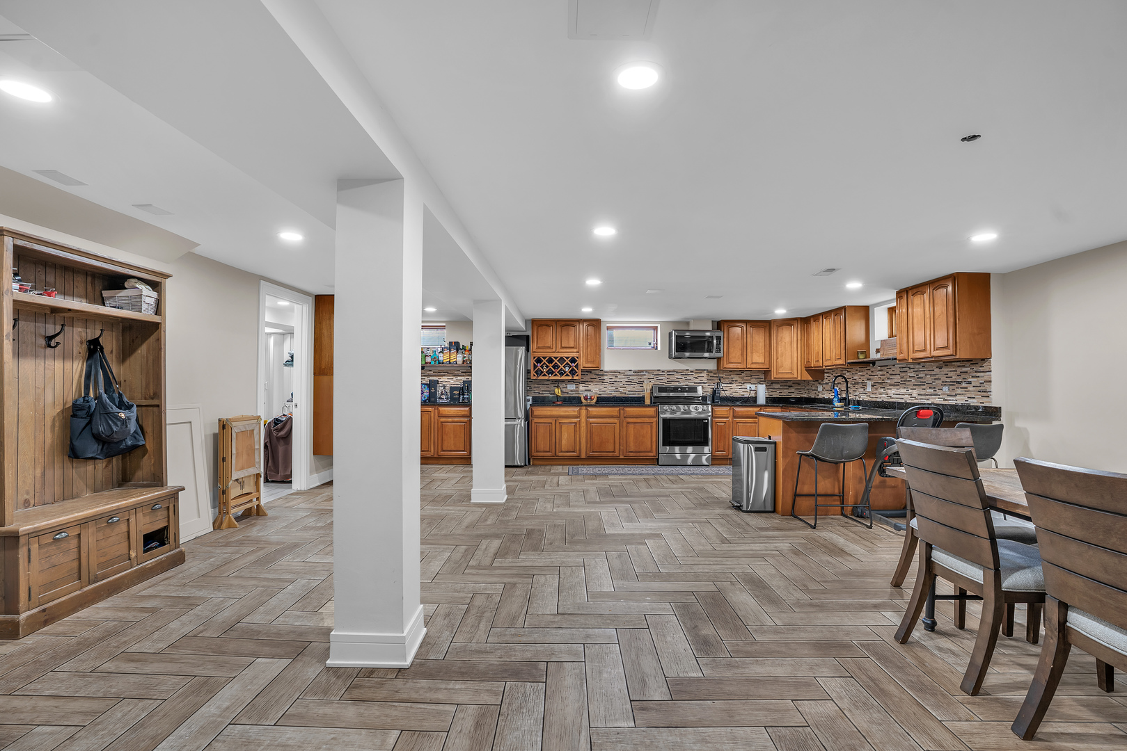 8100 Lorel Avenue, Burbank, IL 60459