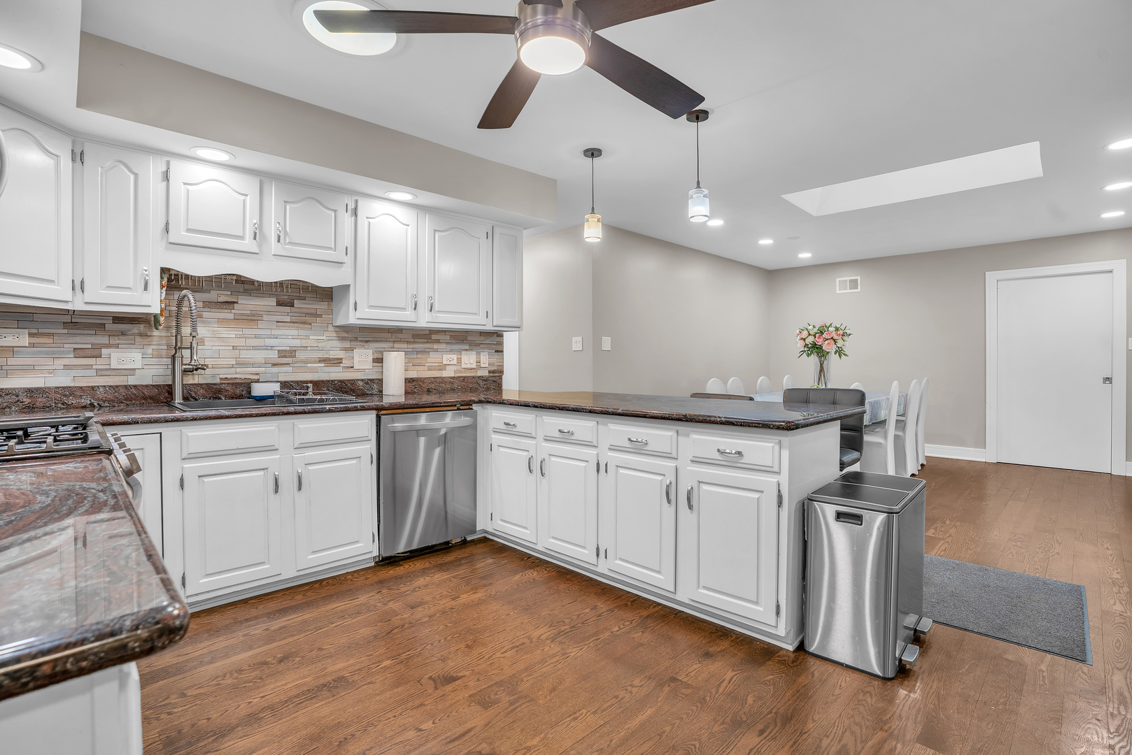 8100 Lorel Avenue, Burbank, IL 60459