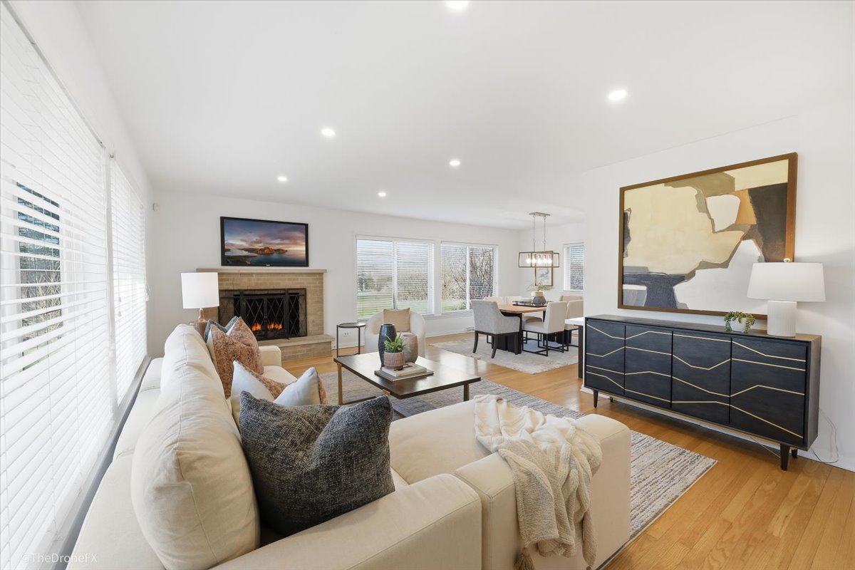 1519 Foothill Drive, Wheaton, IL 60189