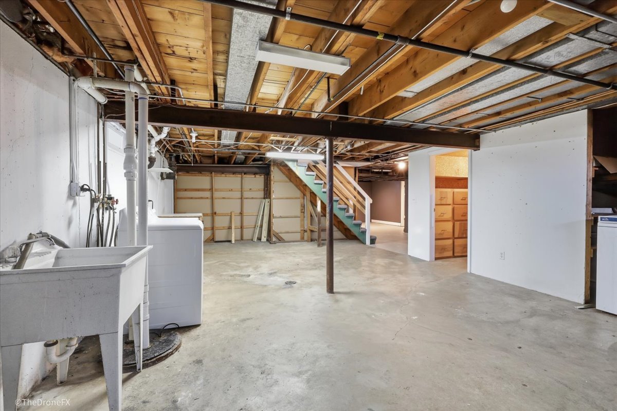 1519 Foothill Drive, Wheaton, IL 60189