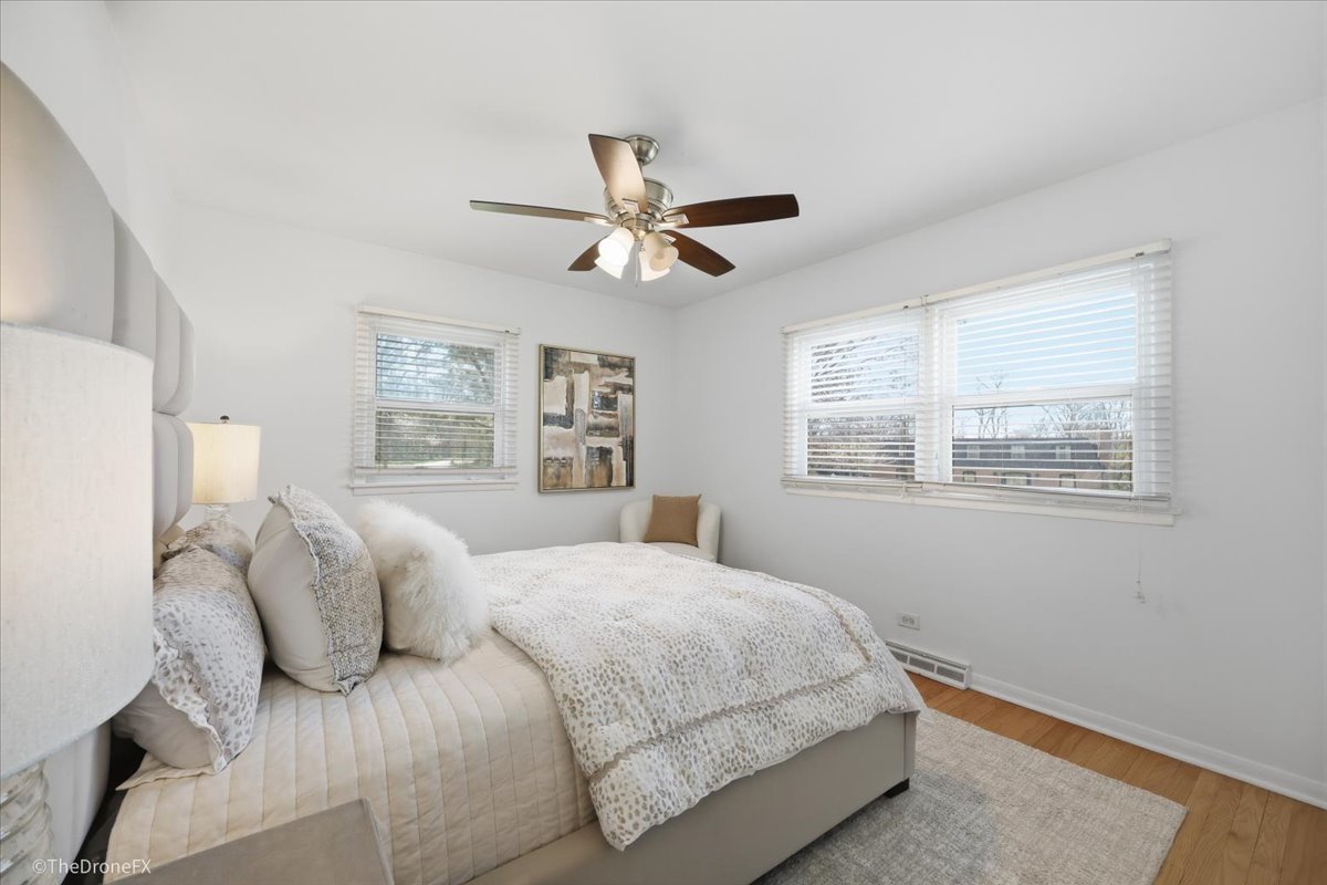 1519 Foothill Drive, Wheaton, IL 60189