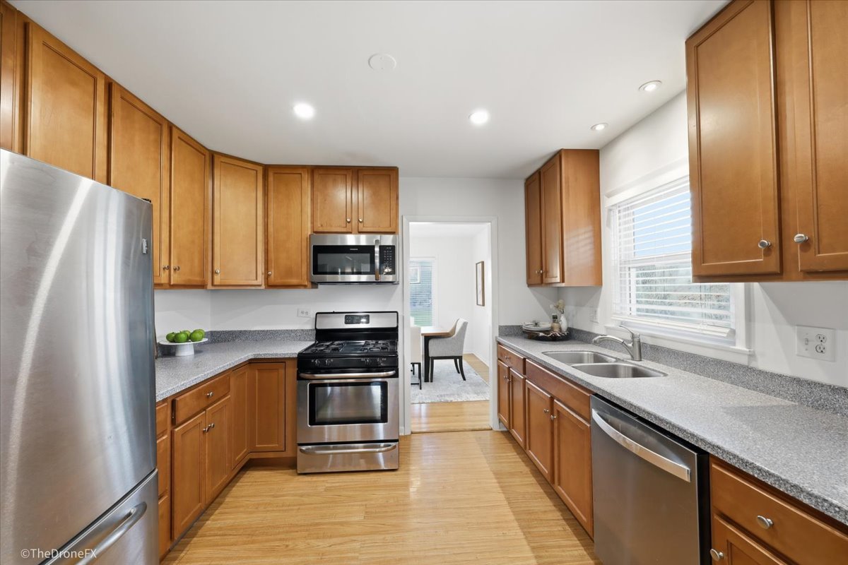 1519 Foothill Drive, Wheaton, IL 60189