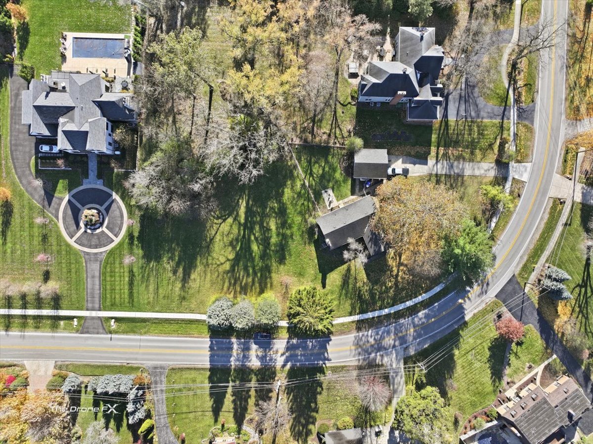 1519 Foothill Drive, Wheaton, IL 60189