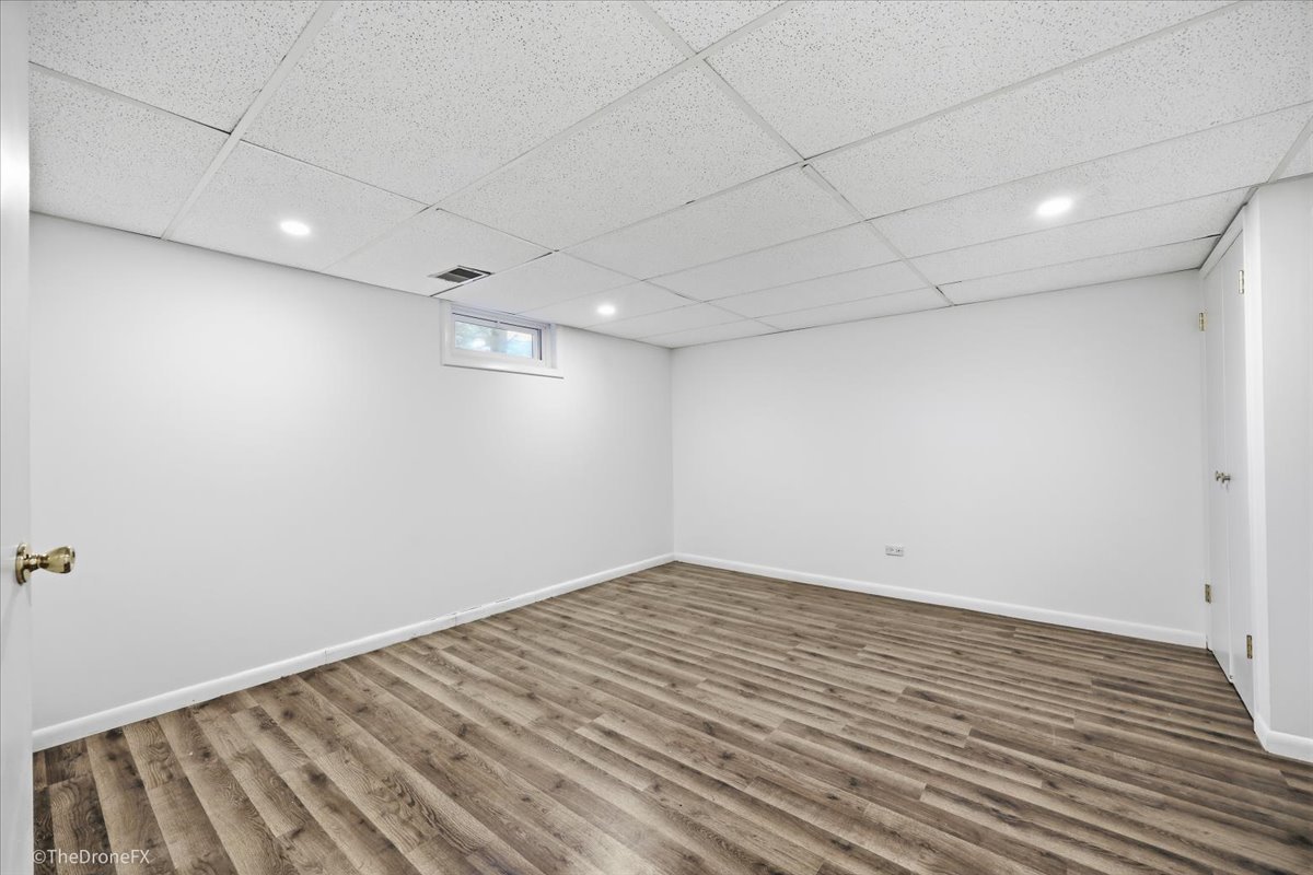 1519 Foothill Drive, Wheaton, IL 60189