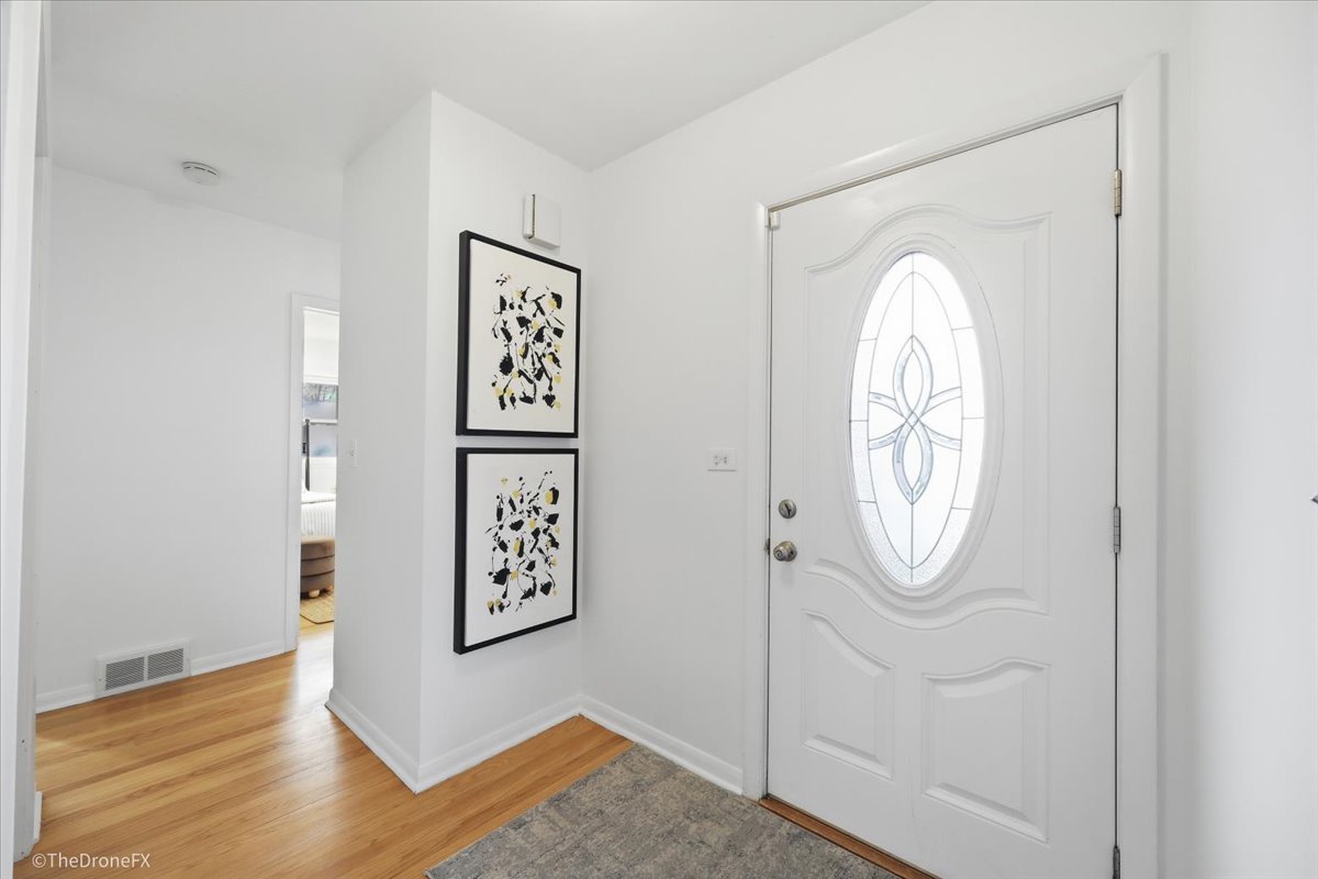 1519 Foothill Drive, Wheaton, IL 60189